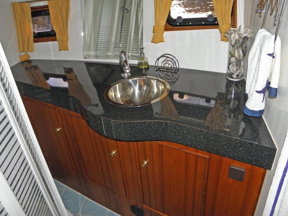 Vorschiff, Innenausstattung